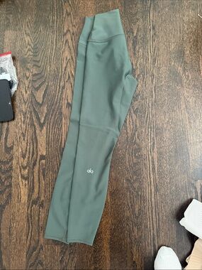 ALO Yoga Olive Green High-Rise Leggings XXS